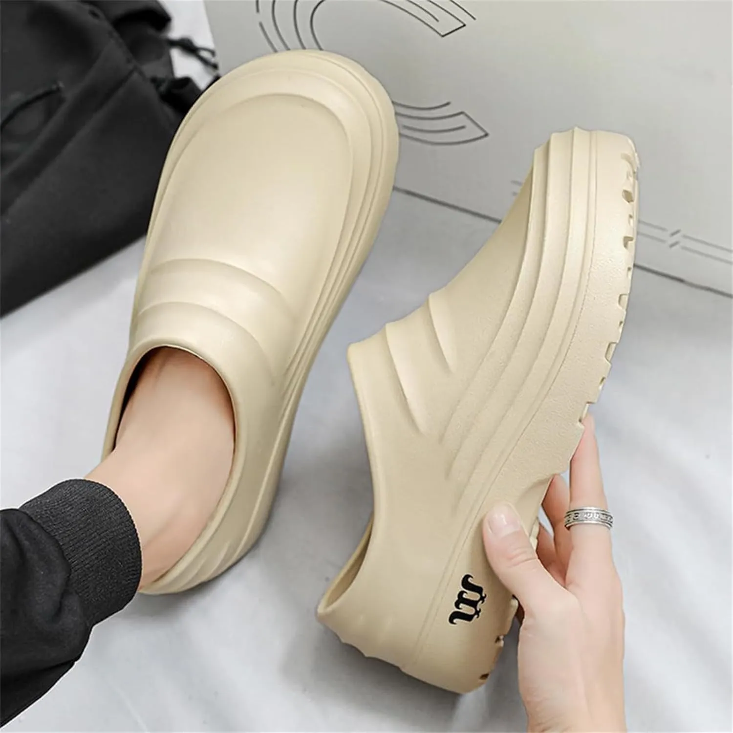 Armadillo Chef Shoes Men Women Classic Healthy & Non-Slip Comfort Clogs Resistant Waterproof Work Shoes Ideal for Healthcare Kitchen Food Service Shoe