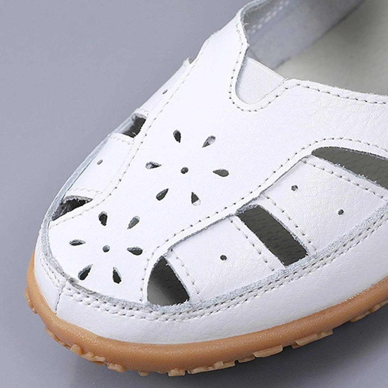 Closed Toe Sandals for Women 2025 Dressy Summer Comfortable Flat Sandals with Arch Support Casual Hollow Out Flat Shoes Wide Width Trendy Sandal Dress Shoes