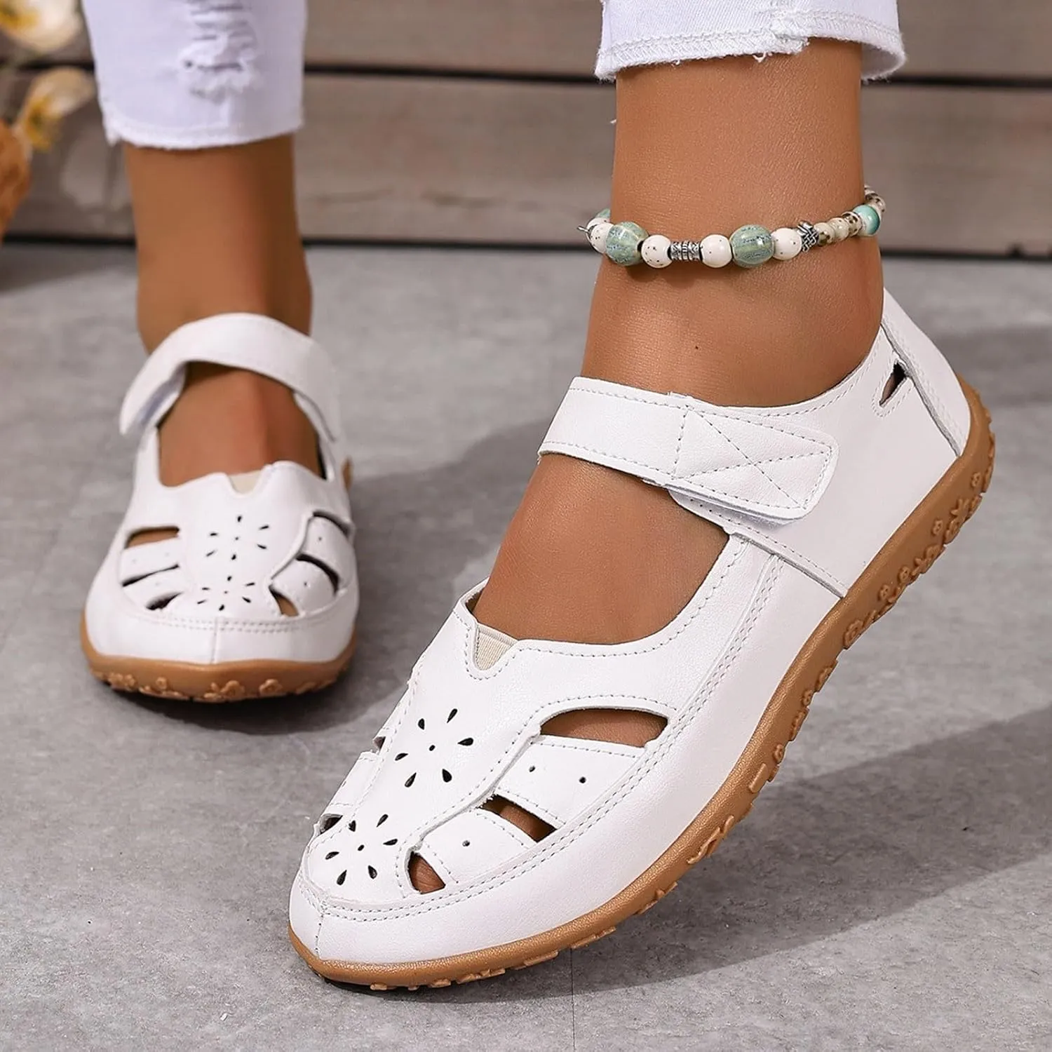 Closed Toe Sandals for Women 2025 Dressy Summer Comfortable Flat Sandals with Arch Support Casual Hollow Out Flat Shoes Wide Width Trendy Sandal Dress Shoes