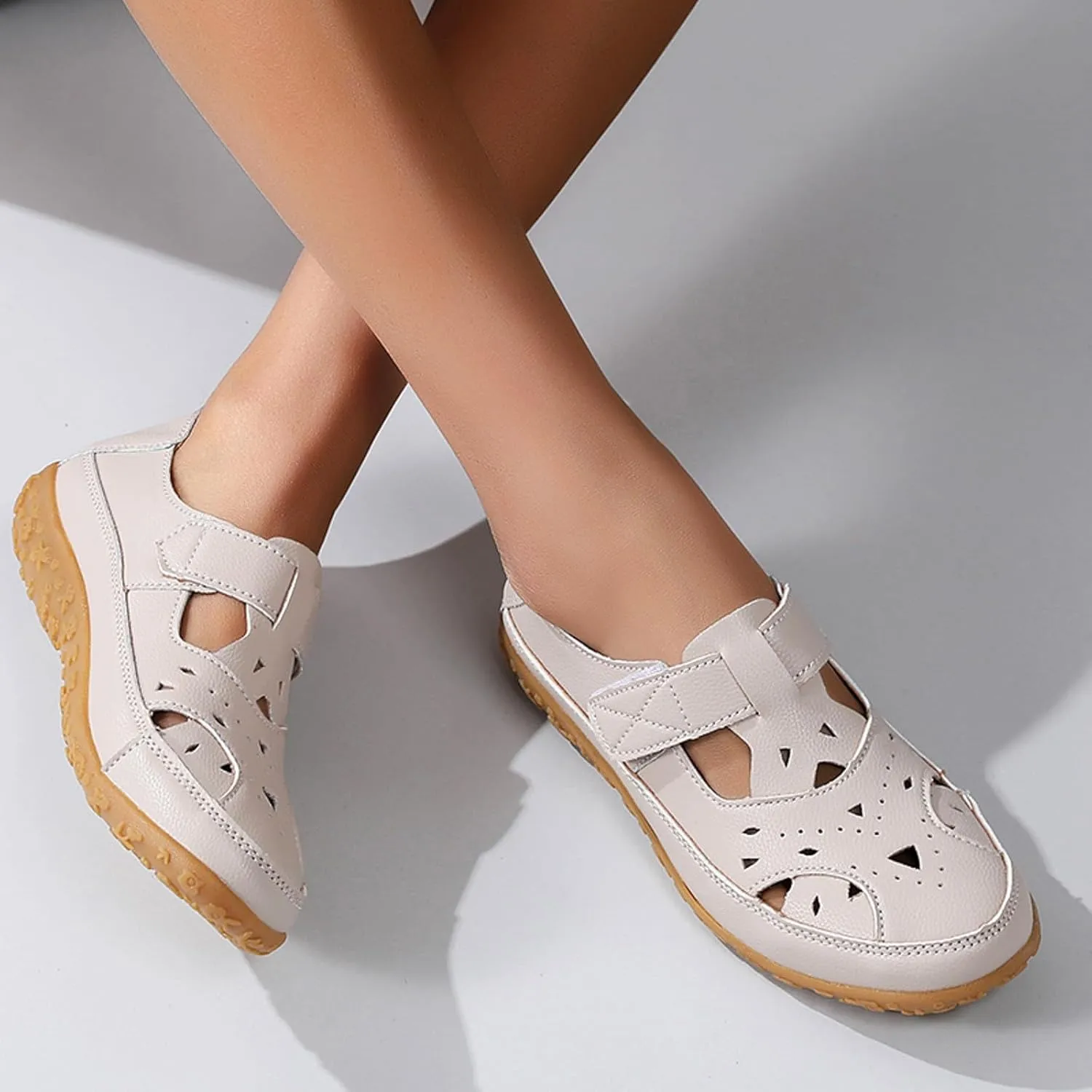 Closed Toe Sandals for Women 2025 Dressy Summer Comfortable Flat Sandals with Arch Support Casual Hollow Out Flat Shoes Wide Width Trendy Sandal Dress Shoes