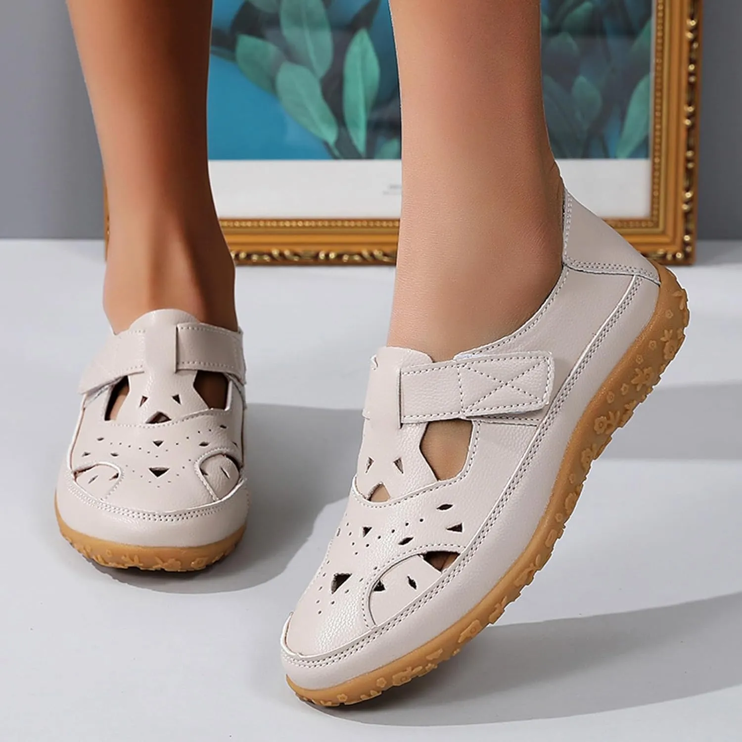 Closed Toe Sandals for Women 2025 Dressy Summer Comfortable Flat Sandals with Arch Support Casual Hollow Out Flat Shoes Wide Width Trendy Sandal Dress Shoes