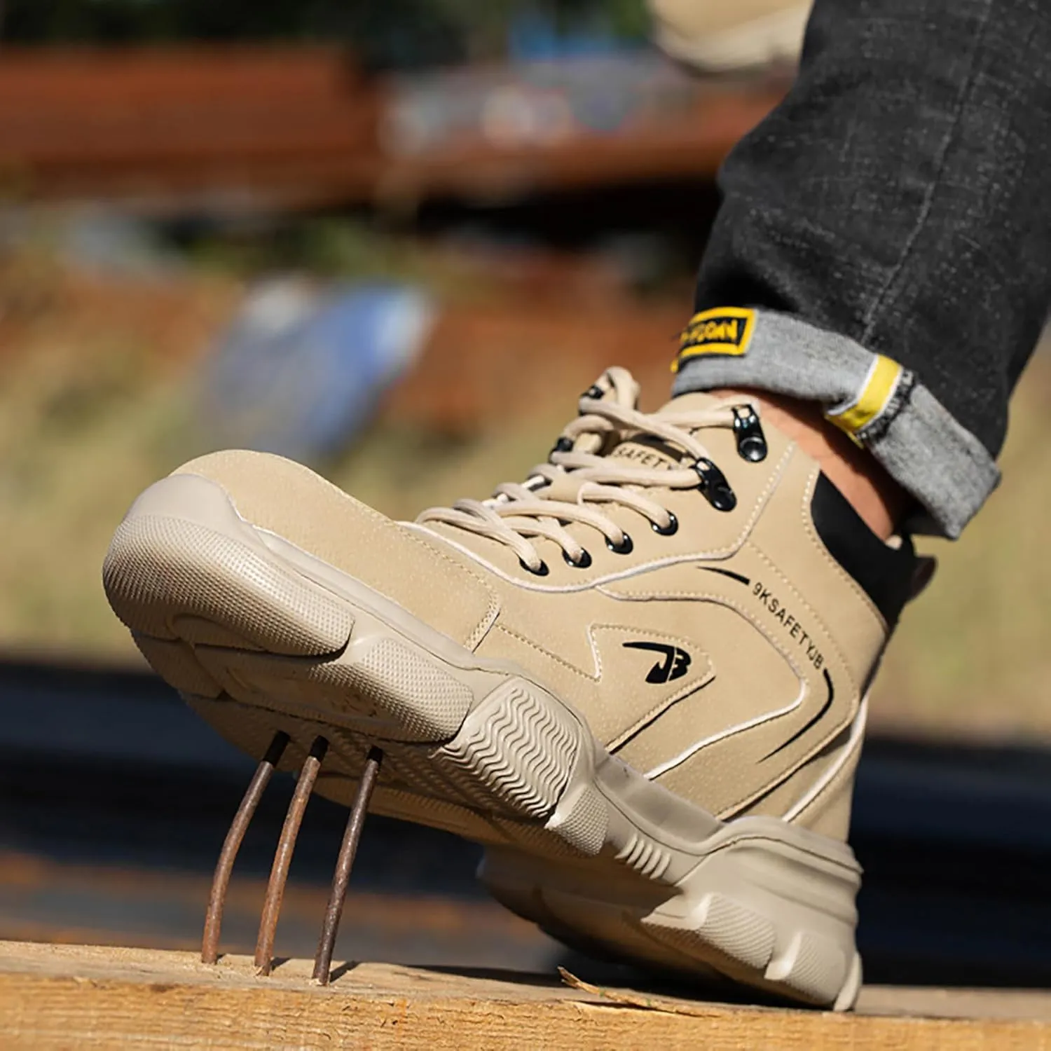 Lightweight Work Safety Shoes Steel Toe Industry Construction Slip Resistant Sneakers