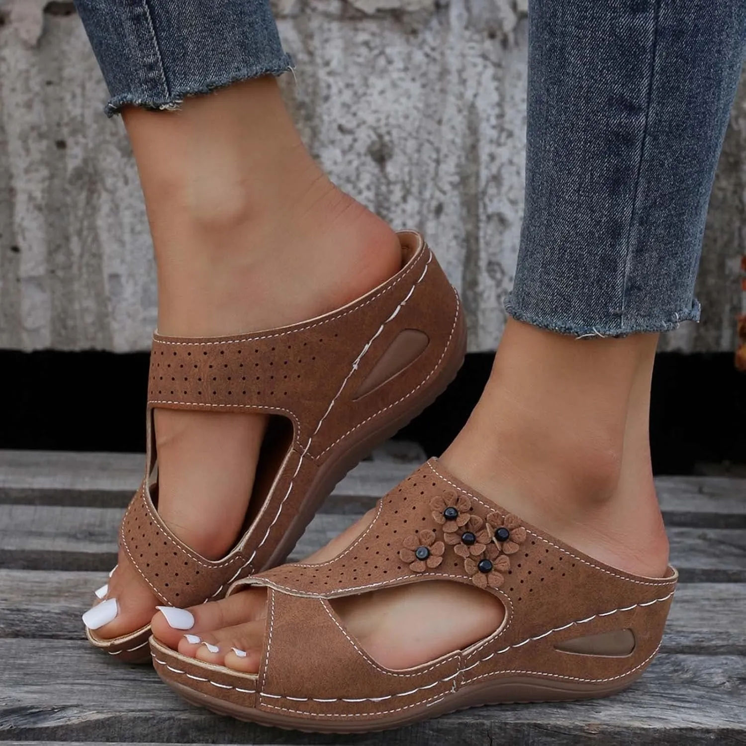 Platform Wedge Sandals for Women Arch Support 2025 Fashion Flower Hollow Breathable Open Toe Elegant Slip on Slippers Comfortable Walking Summer Beach Sandals
