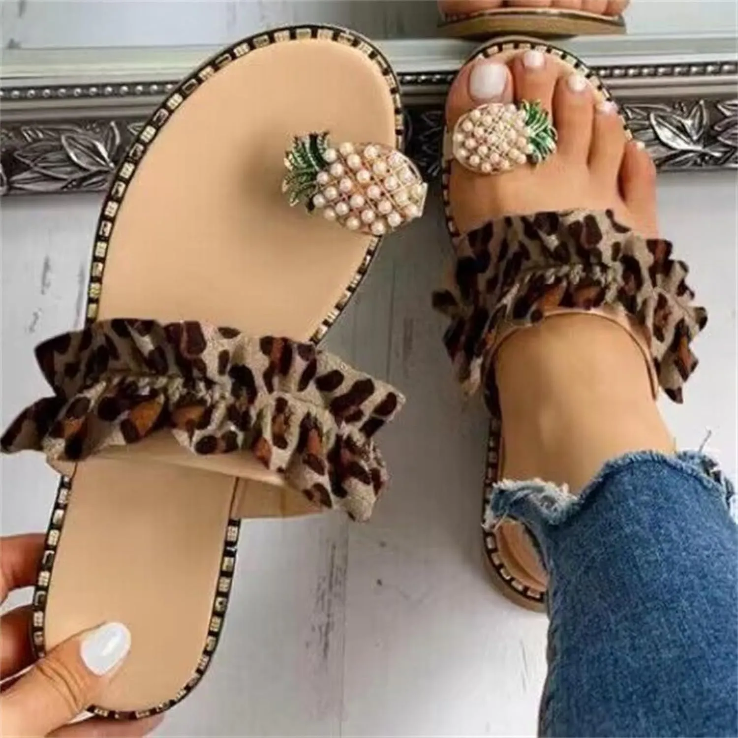 Sandals for Women Bohemia Bling Rhinestone Pearl Flat Sandals Sweet Cute Pineapple Sandal, Clip Toe Flip Flops Boho Casual Flat Slippers Beach Open Toe Dress Shoes