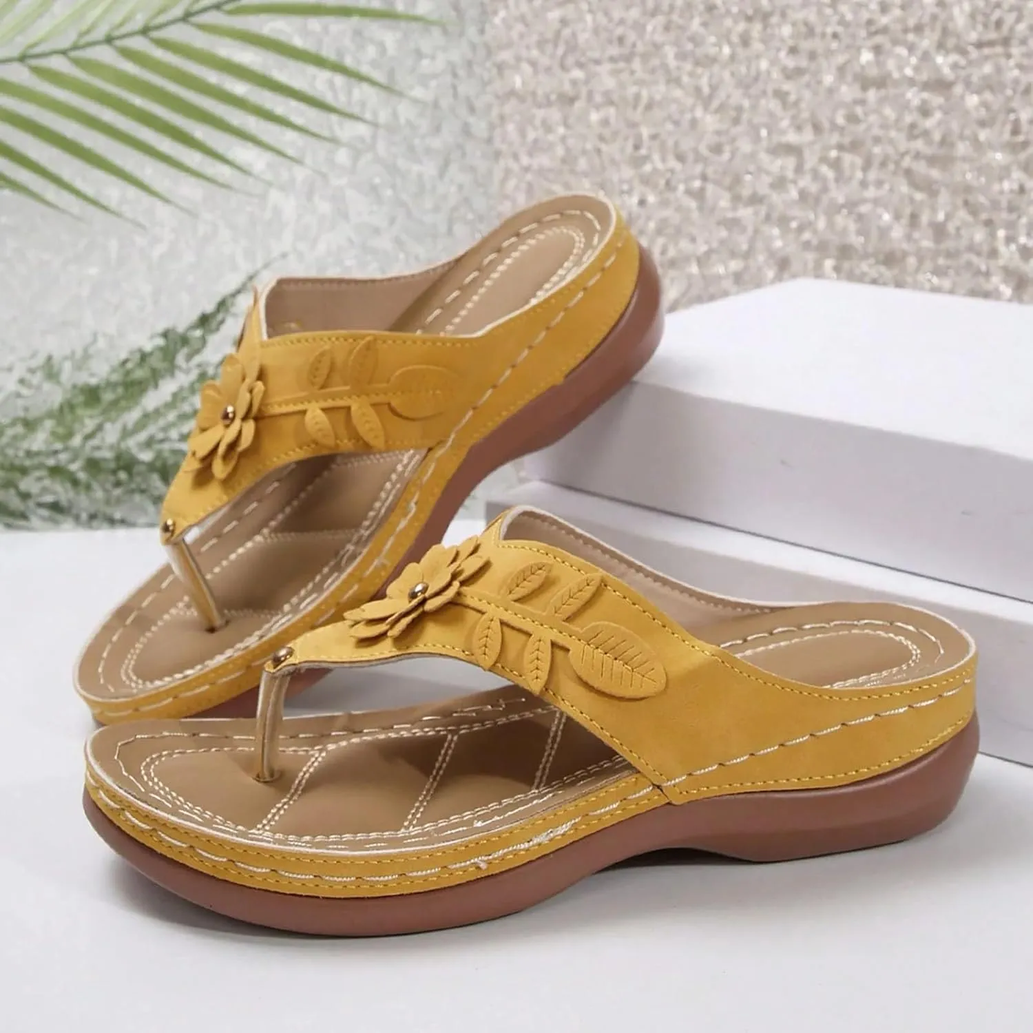 Women Orthopedic Wedge Sandals Bohemian Round Toe Flower Flip Flop Comfortable Outdoor Shoes Breathable Casual Low Heel Sandals for Women Fashionable Summer Footwear