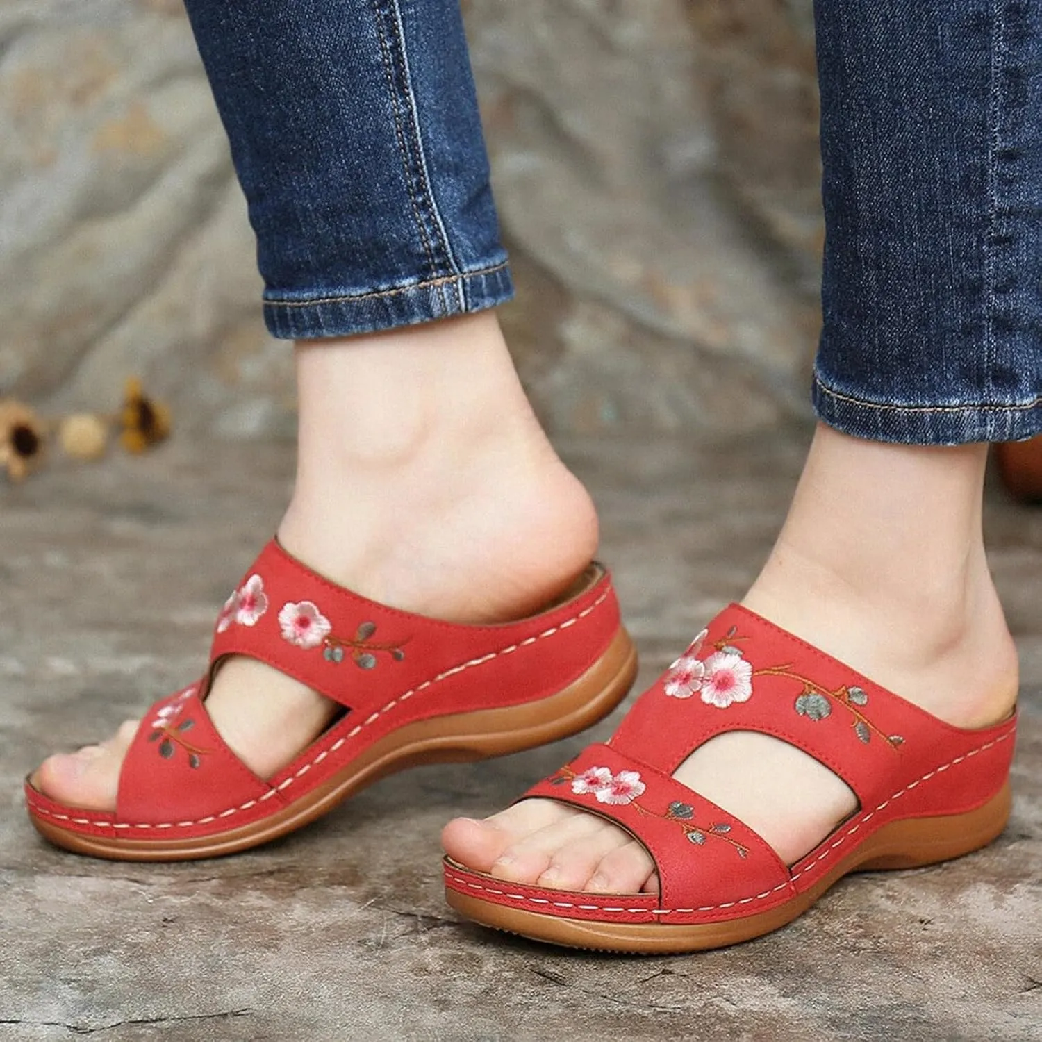 Women's Sandals Dressy Summer Flat Flip Flops Comfortable Wedge Sandals Orthopedic Slippers Arch Support Summer Casual Open Toe Slip-on Slipper Flower Hollow Platform Slides Flip Flops 2025