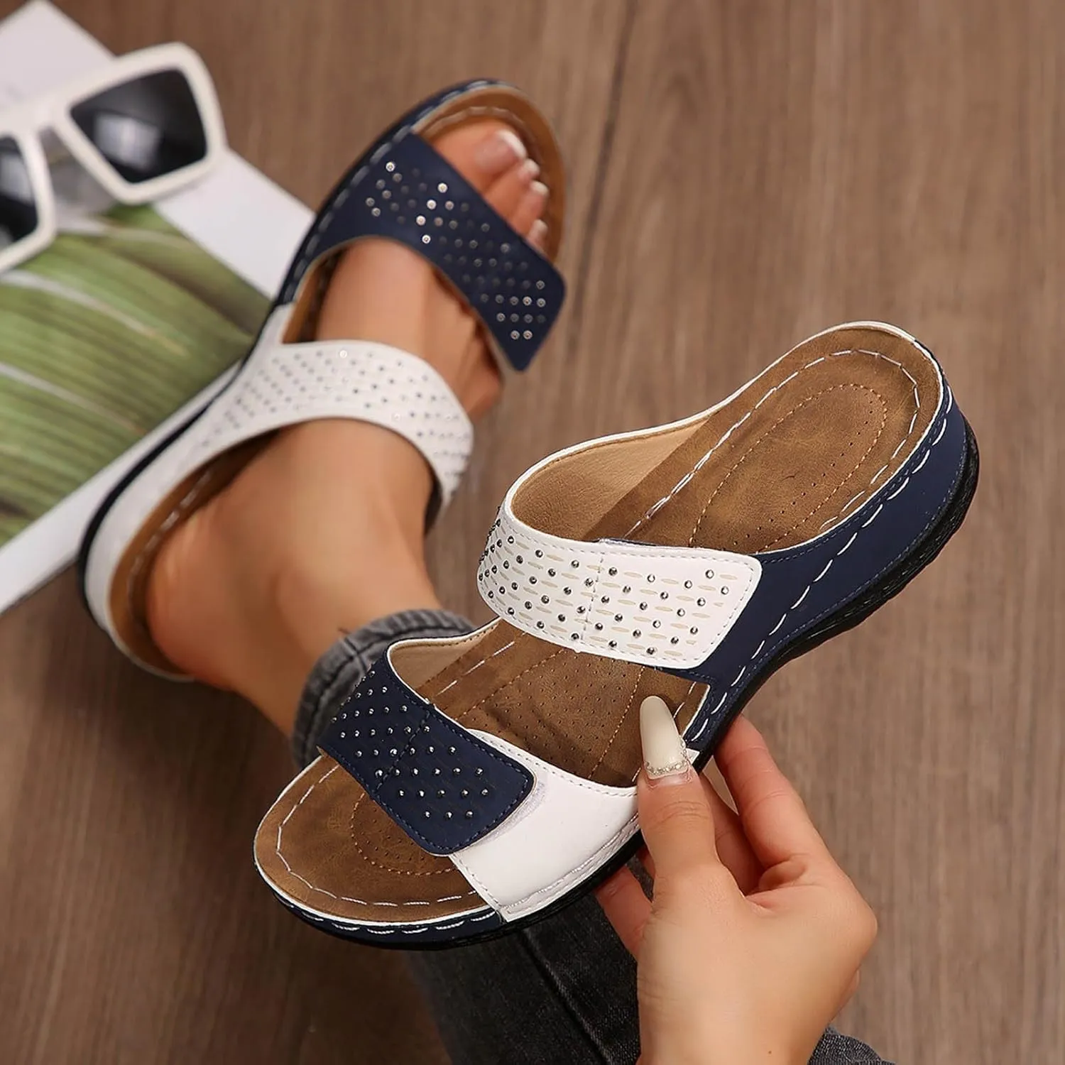 Women's Stylish Slipper with Rhinestone Design Casual Everyday Wear Perfect Summer Breathable Sandals Outfits